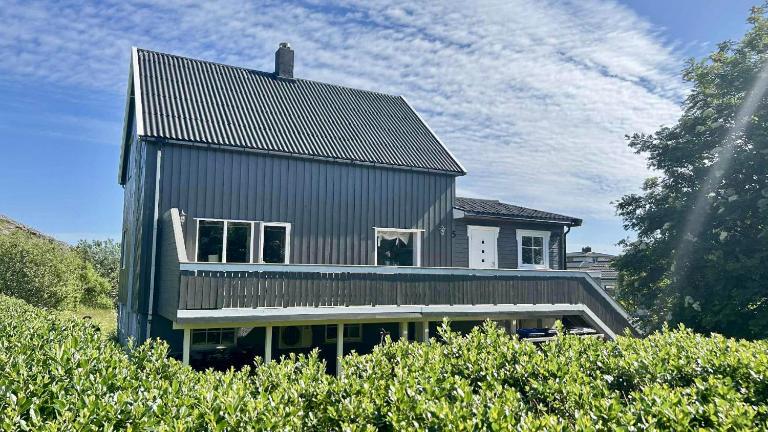 Spacious vacation home - B&B Værøy