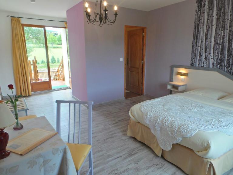 Le Mas Des Ferrayes - B&B Ongles