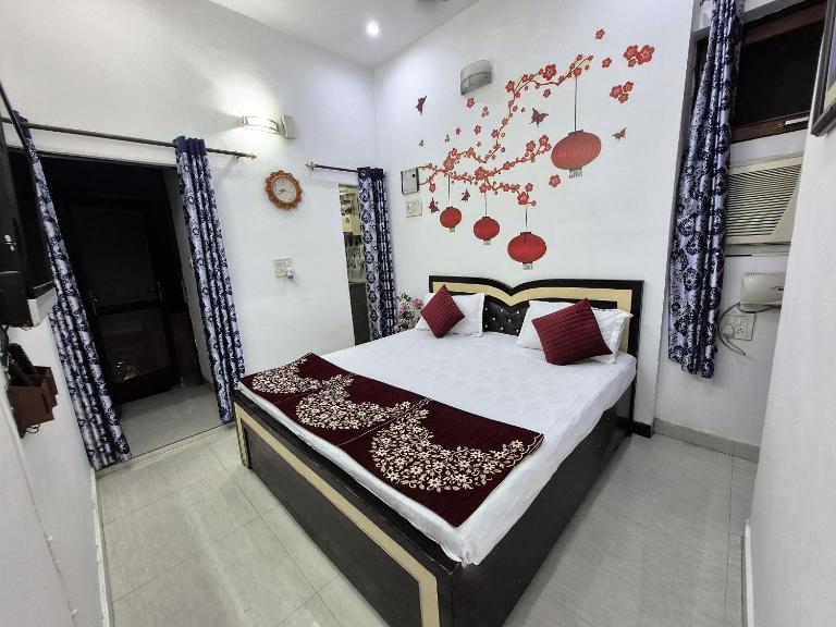 Sleek City Retreat with Kitchen l Near Airport - Chambres d'hôtes New Delhi