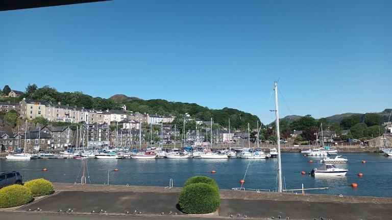 2 Bedroom Harbour Apartment - B&B Porthmadog