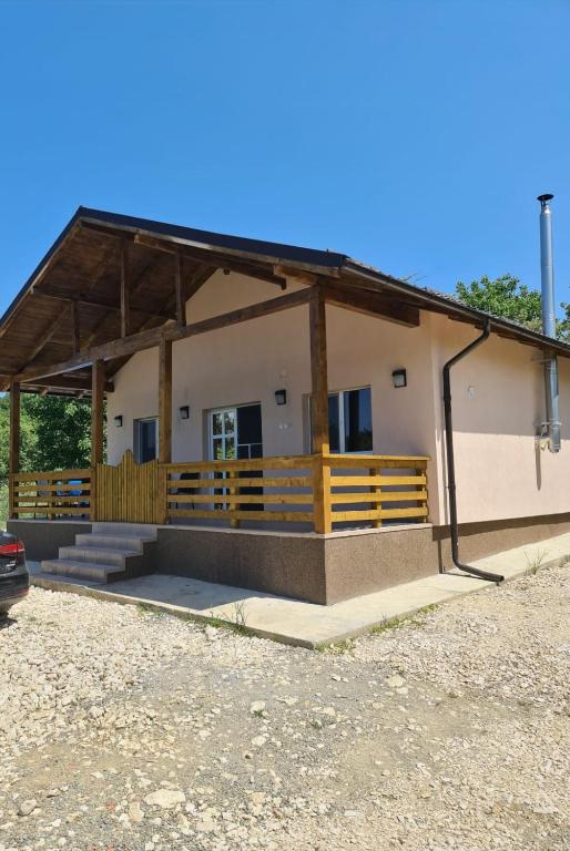 Garden Chalet - B&B Campulung Muscel