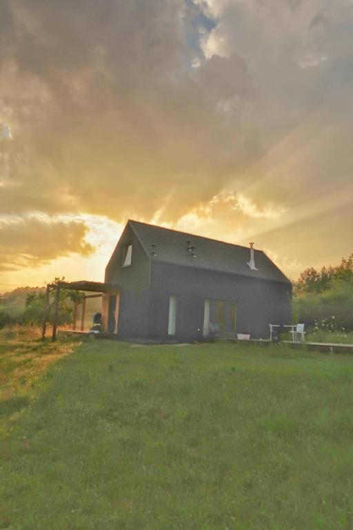 Dom Szumią Wierzby - B&B Szumlin