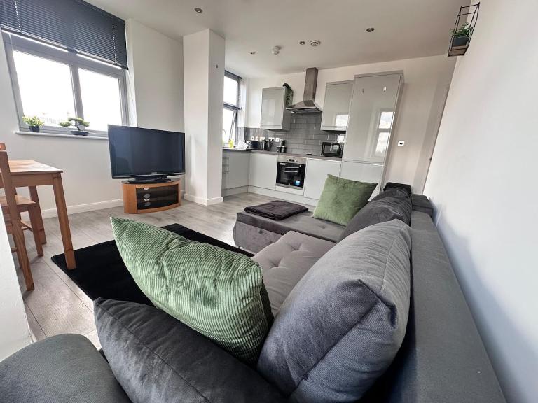 A&J Properties 2 Bed Apartment Netflix&Prime - B&B Leicester