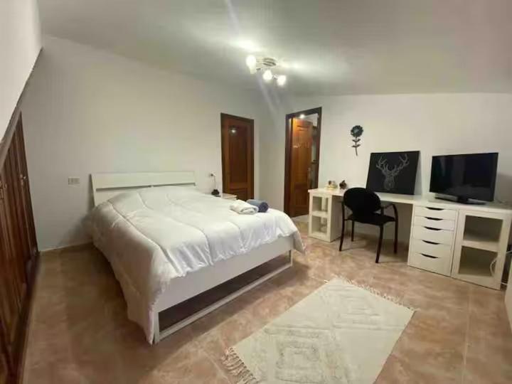 Ático con vistas y aparcamiento gratuito - Ferienwohnung Vigo