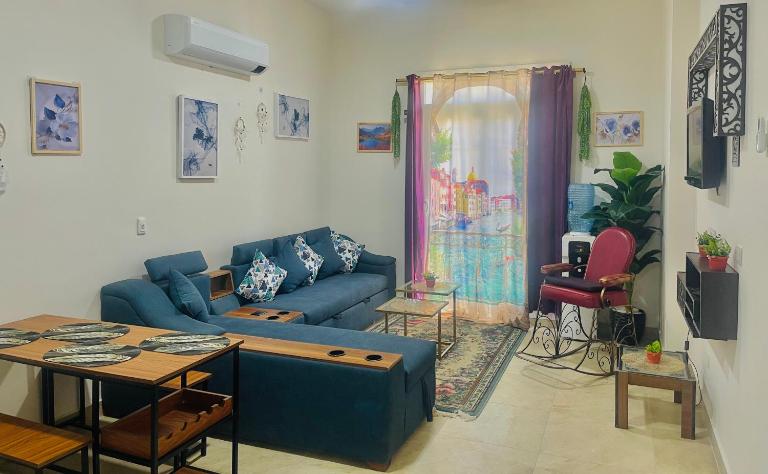 One Bedroom Apartment with a Unique Hut Corner - Bed and Breakfast El Alamein