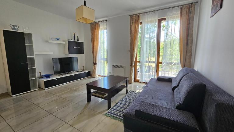 AMS 8b - Bed and Breakfast Rewal