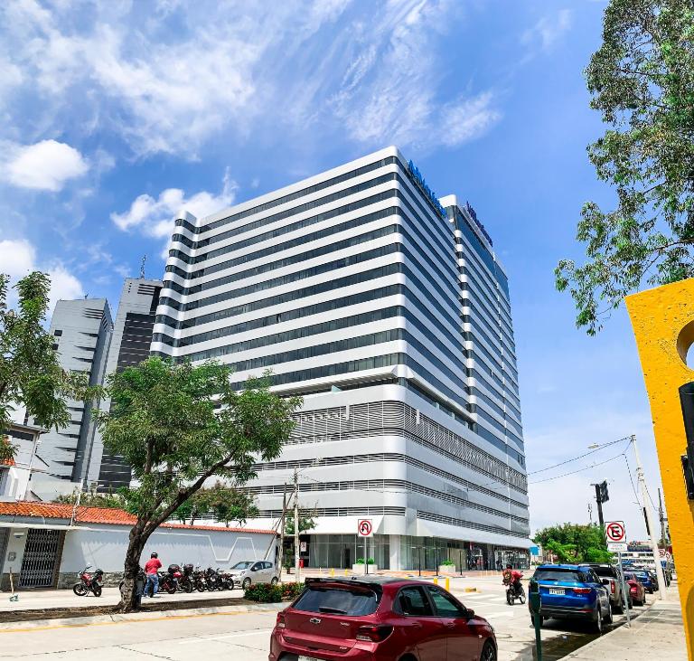 NEW! Suite,Piscina de lujo, GYM, WiFi, Tv en Guayaquil zona ejecutiva - Bed and Breakfast Guayaquil