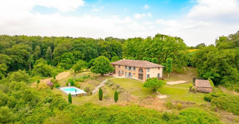 Magnifique grand gîte entier avec piscine et vue - B&B Lézat-sur-Lèze