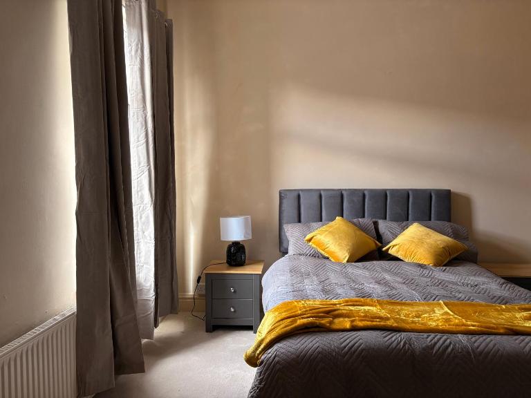 Breck House, 10 Mins to City Centre 5 Min Walk to Anfield Stadium - Chambres d'hôtes Liverpool