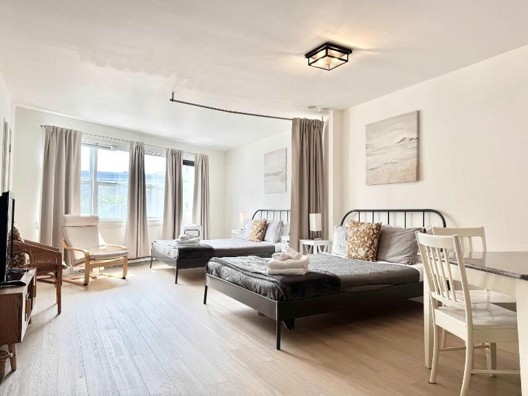 The Good Life - 2 Beds - AC - Limoilou - Bed and Breakfast Québec