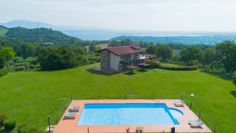 Breathtaking lake view, pool - Fonte alle fate - Bed and Breakfast Barcuzzi