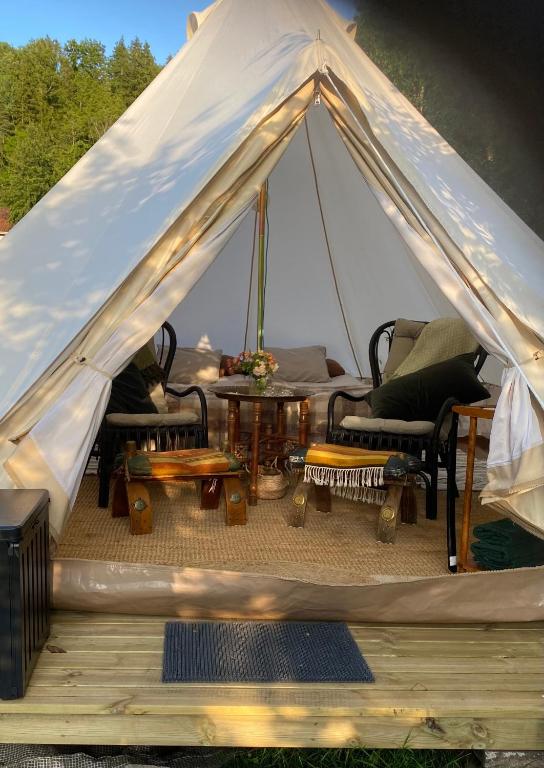 Glamping i Gränna - B&B Uppgränna