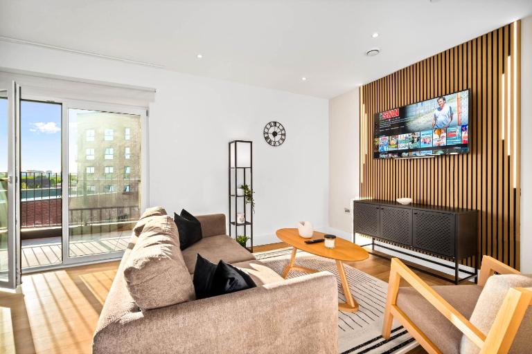 Luxury Apartment - 2 Bedroom - Balcony - City Centre - Wi-Fi - Netflix - Parking - 711D - Chambres d'hôtes Birmingham