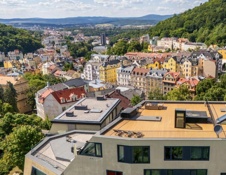 Unique Penthouse with terrace and exceptional view - Bed and Breakfast Karlsbad
