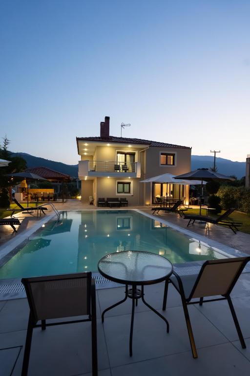 Olympus Echo Villa - B&B Skotína