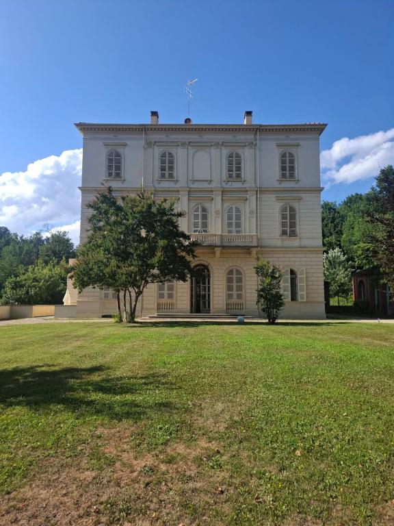 Villa Favorita - B&B Bra