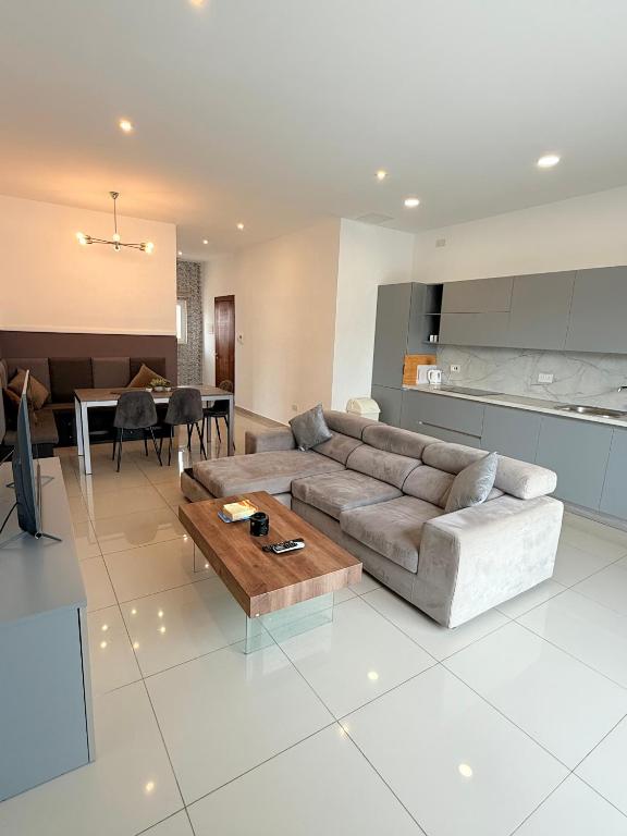 2 Palm Beach Penthouse - Seaview - Chambres d'hôtes Bahar iċ-Ċagħaq