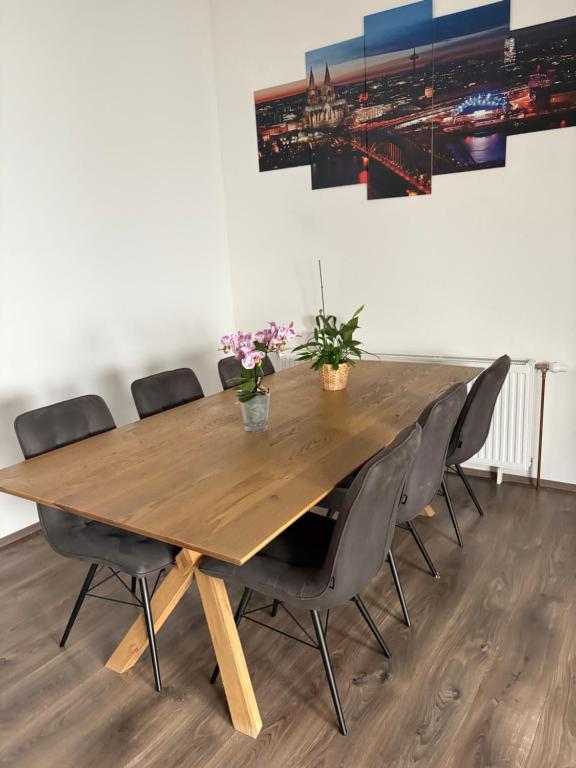Wunderschöne Wohnung in Erftstadt-Liblar 15 Minuten bis zum Phantasialand! - Chambres d'hôtes Erftstadt