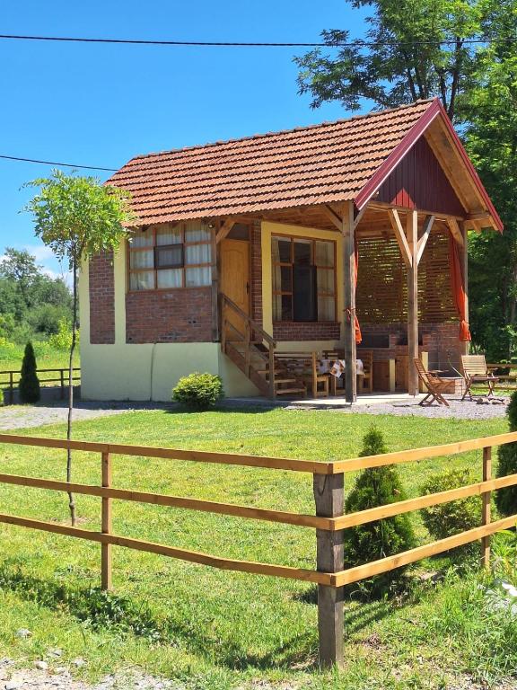 Vikendica Trenutak - Vikendica na Drini - Chambres d'hôtes Loznica