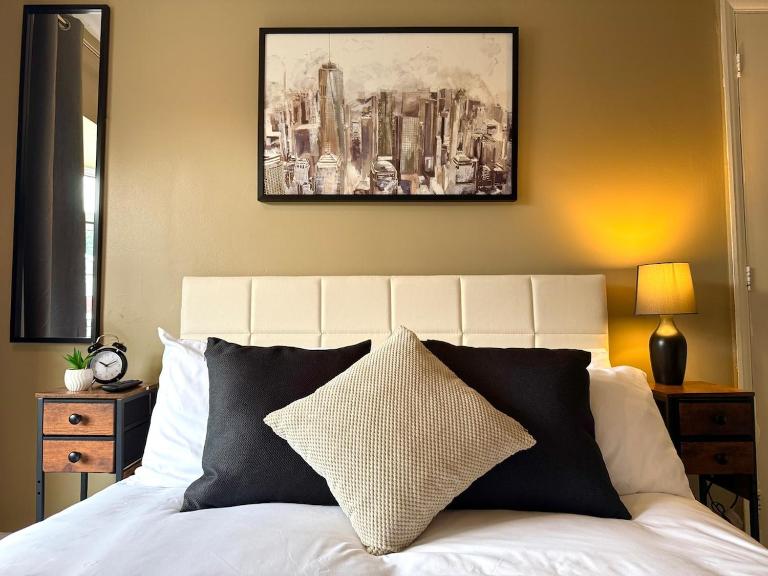 Extended Stay Welcome - Sleeps 5 - Free Parking - B&B Bentley