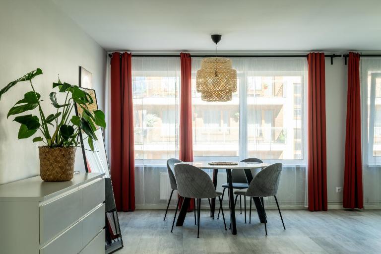 Sigulda Centre Apartment with Balcony & Garden views - B&B Sigulda