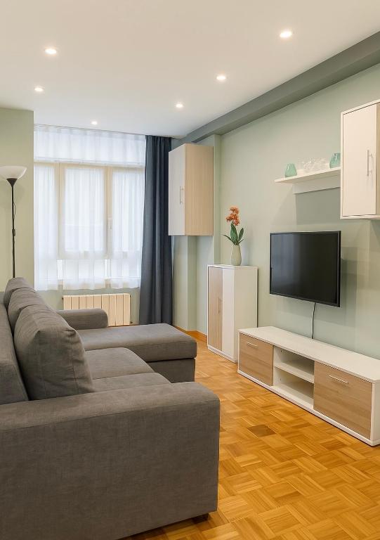 Pewini - B&B Gijón