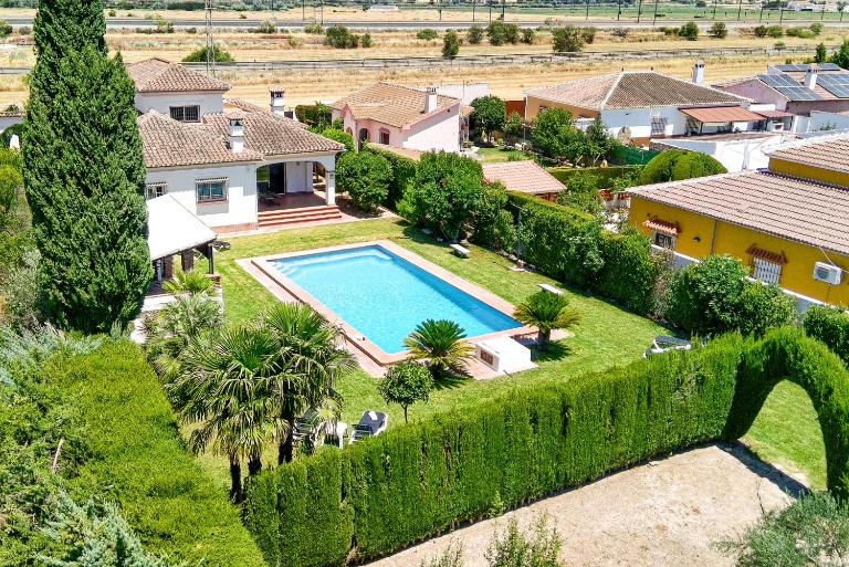 Villa B & G Pool Relax Gardens - B&B Bobadilla