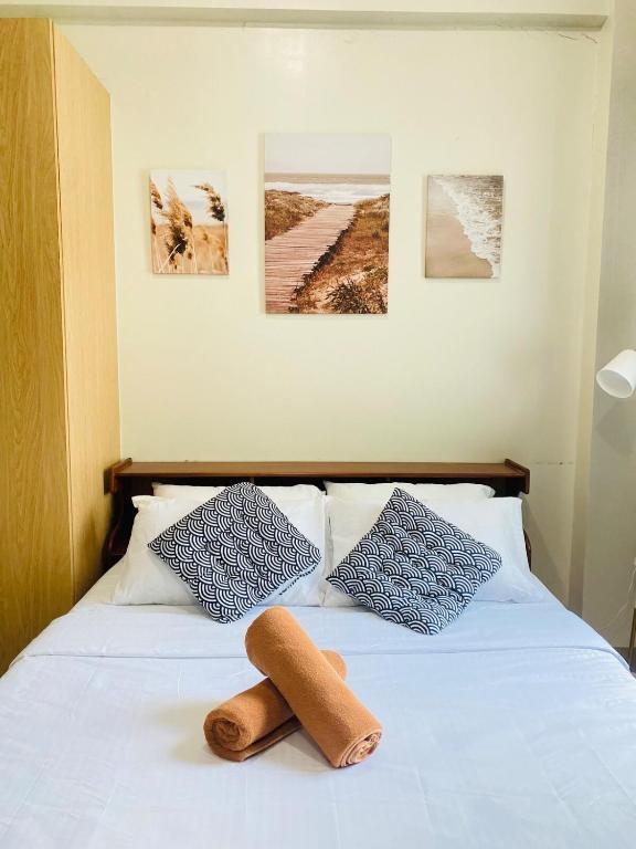 45 Neutral Style Studio for 3 - B&B Iloilo City