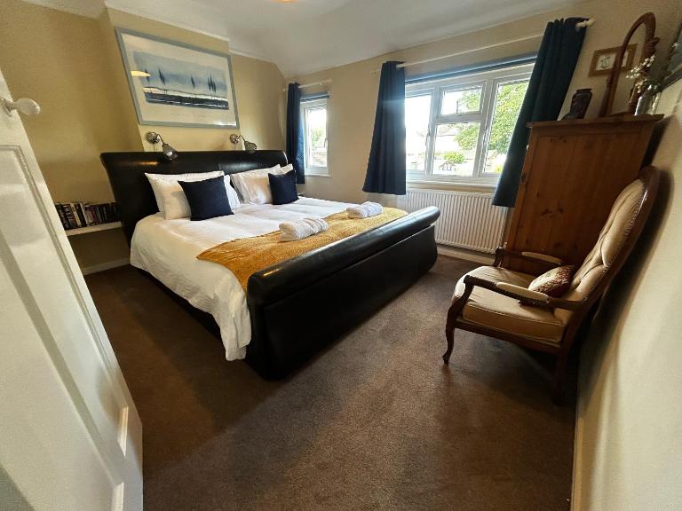 Park Road Retreat - free parking and pets welcome - B&B Faringdon