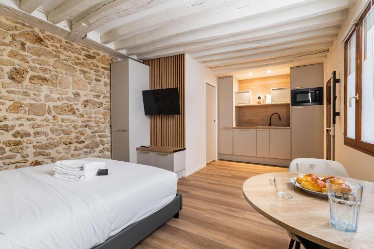 Studio refait a neuf ile saint louis Paris 4 - 2P - Chambres d'hôtes Paris