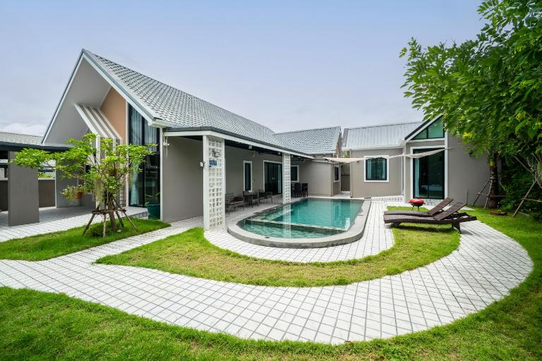 BRAND-NEW! The Private PoolVilla /4BR byน้องมังคุด - Bed and Breakfast Ban Nong Prue