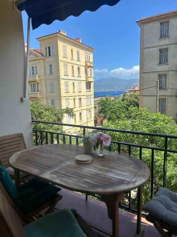 Jolie appartement ville - Chambres d'hôtes Ajaccio