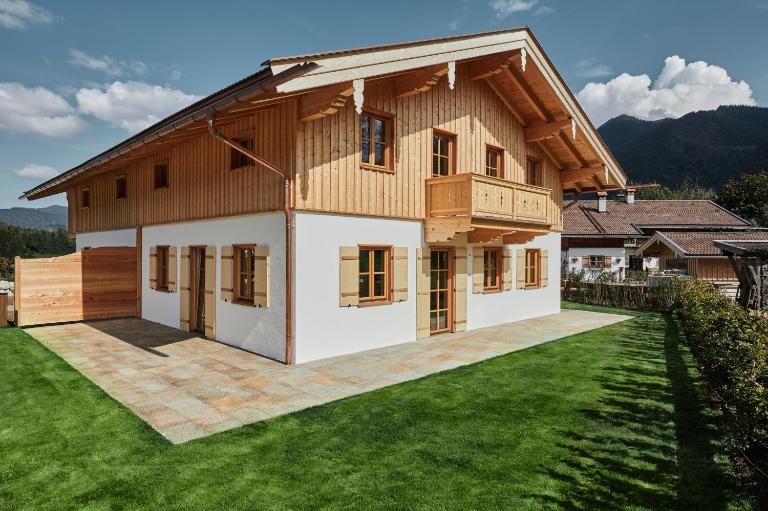 Luxury Alpine Chalet Kreuth I - Private Sauna & Mountain View - Bed and Breakfast Kreuth