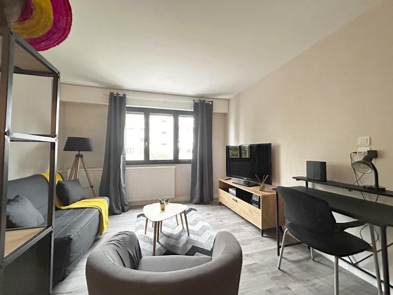 Le Sombrero, central avec parking - B&B Limoges