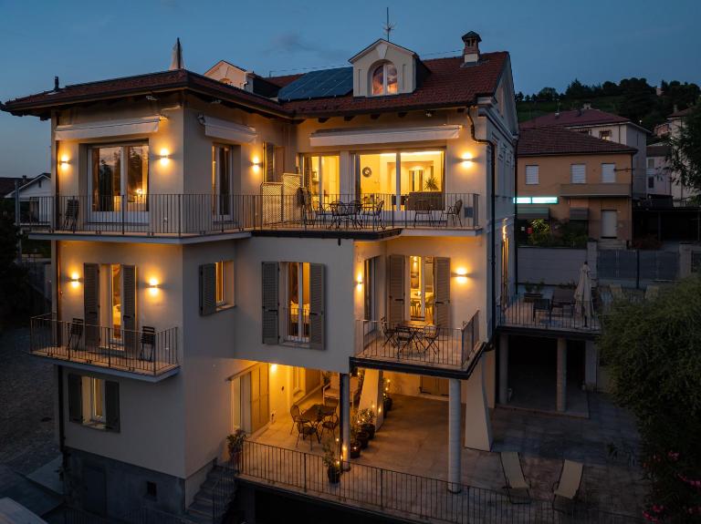 Alba Palace Luxury Apartments - B&B Alba