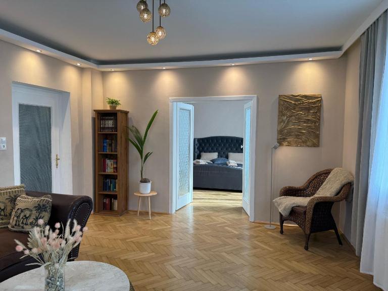 Bright apartment with parking near Schönbrunn - Ferienwohnung Wien