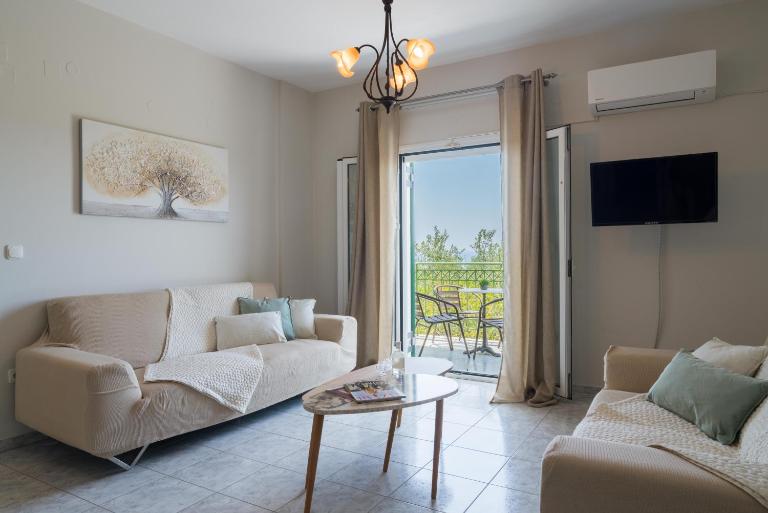 Captain's Apartments in Olive Grove - B&B Mousáta