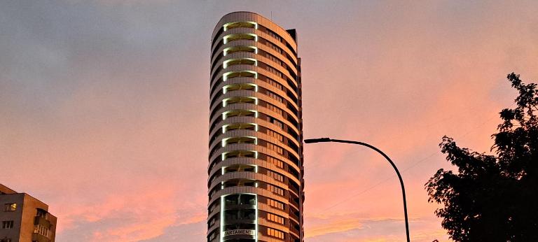 Sunrise West Tower - Ferienwohnung Klausenburg