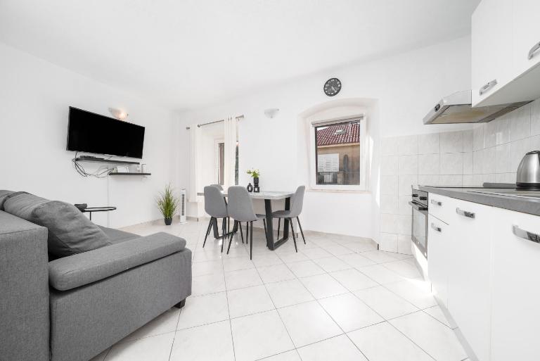Apartment Ivana - B&B Makarska
