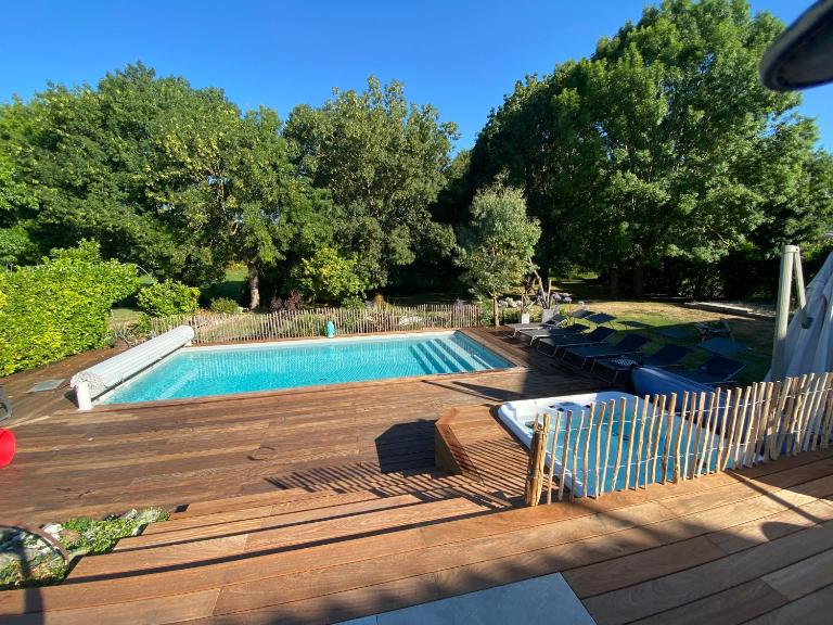 Villa Whaou 5*, piscine chauffée, jacuzzi - Chambres d'hôtes Semussac