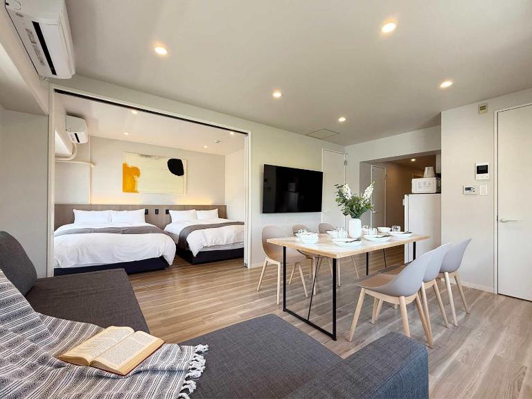 Grandeur by b hotel - Family-Sized Apt Near Peace Park with River View - Ferienwohnung Hiroshima