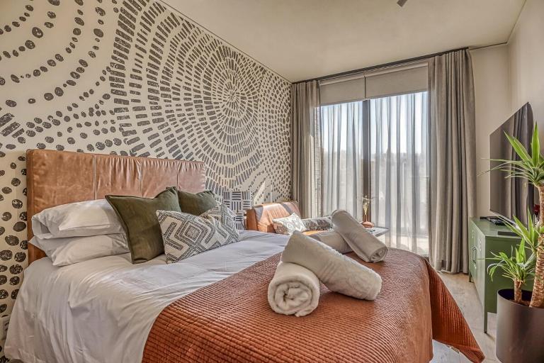 Modern One Rosebank Studio Apartment 456 - B&B Johannesburg