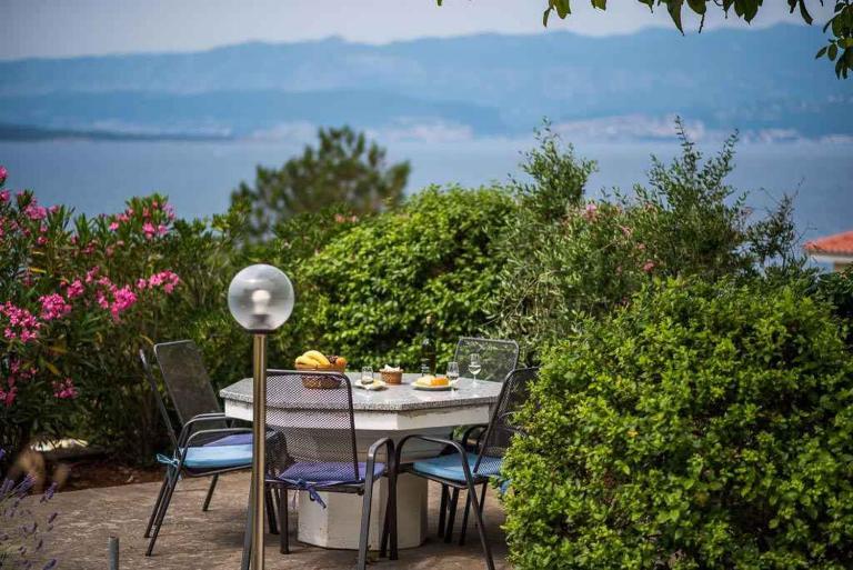 Apartment Vrbnik 8 - B&B Vrbnik