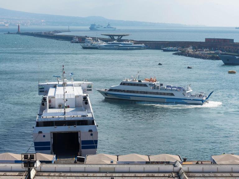 Incoming Municipio - B&B Napoli