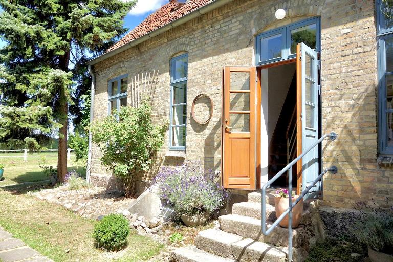 Verwalterhaus mit Blick auf die Pferdeweide -Gut Wittmoldt- - B&B Wittmoldt
