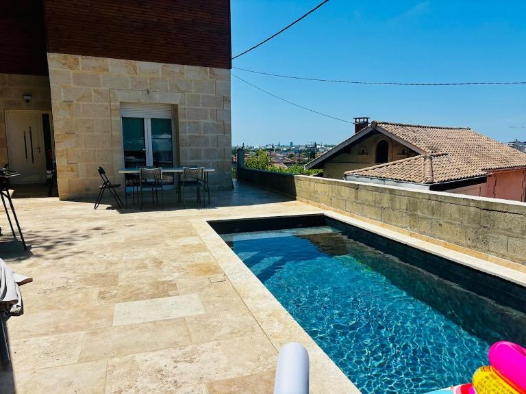 Maison aux portes de Bordeaux - B&B Cenon