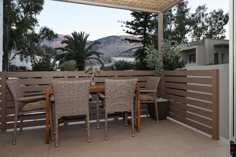 HESTIA frontyard Georgioupolis - B&B Georgioupolis
