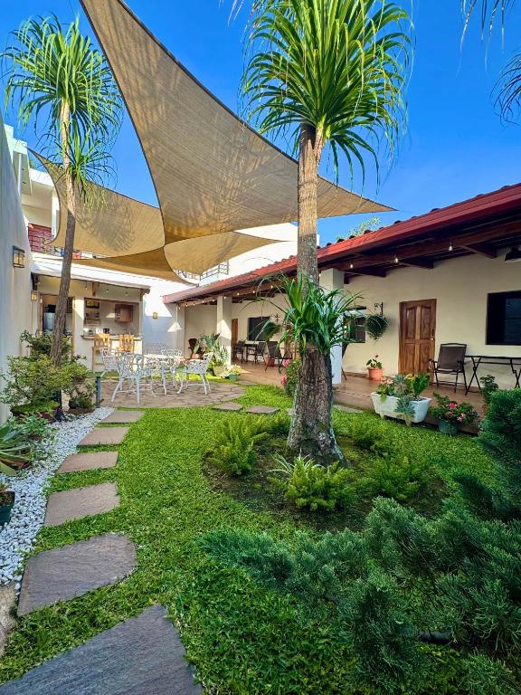 Hostal DEYLUWIN - B&B Juayúa