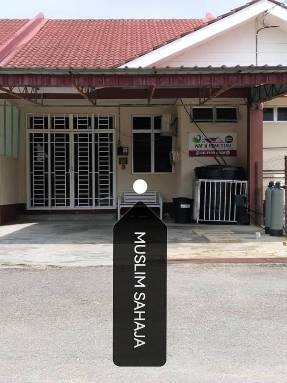 Wafiy Homestay - B&B Machang
