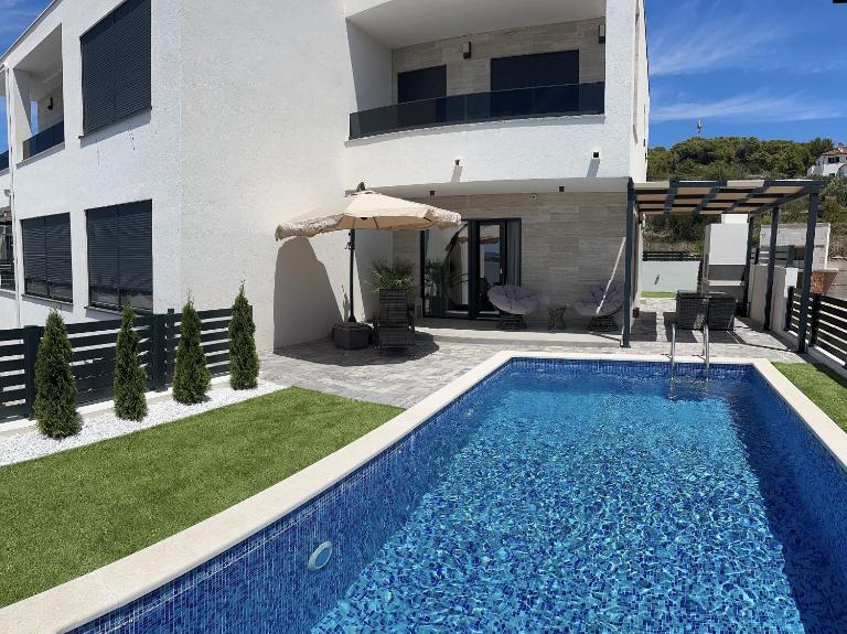 Villa Ocean View2,Vollausstattung,Pool,Meerblick,Top-Lage - Chambres d'hôtes Vodice